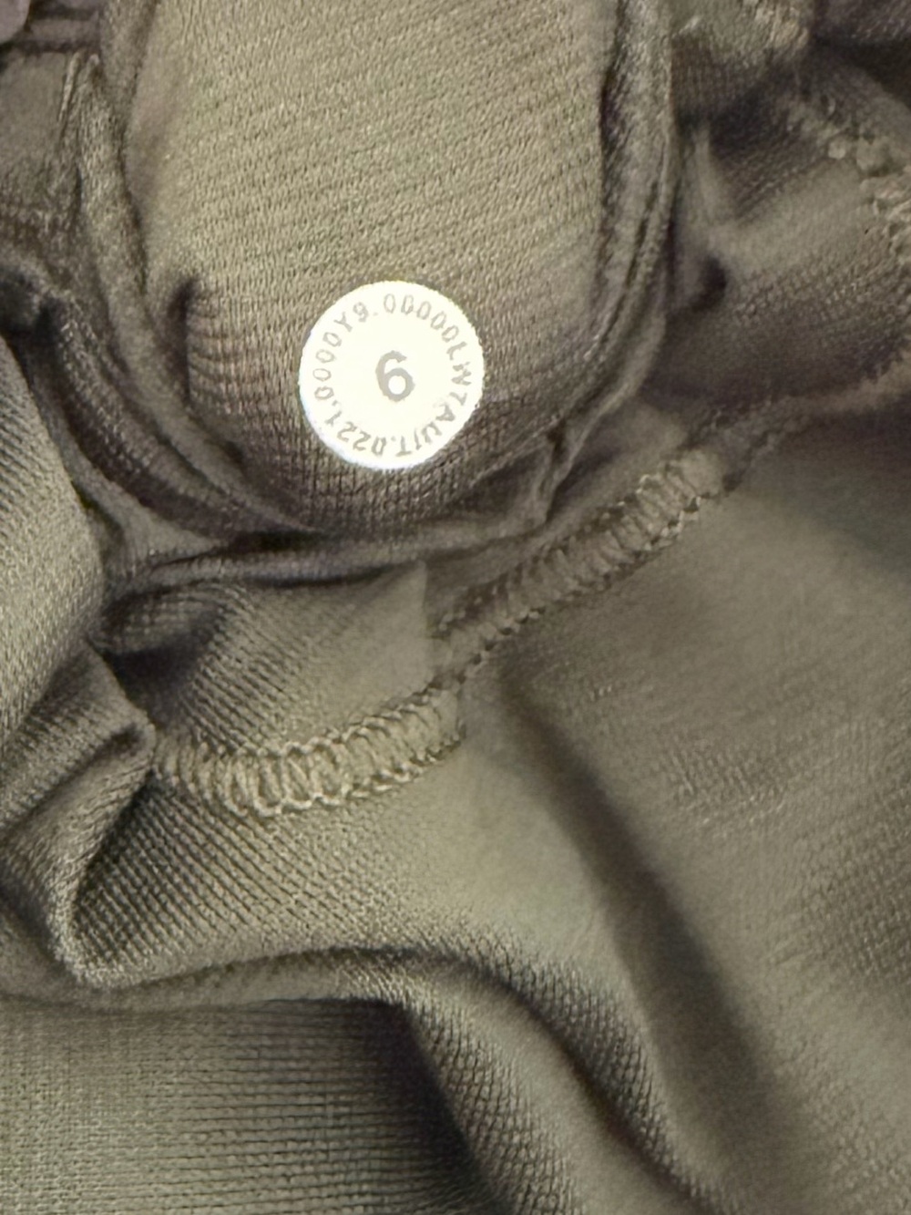 Lululemon Hotty Hot Low Rise Short 4" - Picture 7 of 7